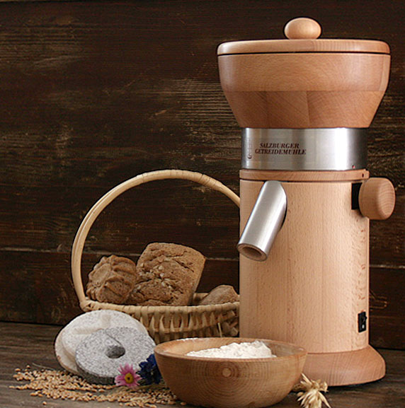Getreide mahlen mit einer Salzburger MT5 Naturstein Mühle — Perfekte Gesundheit Blog