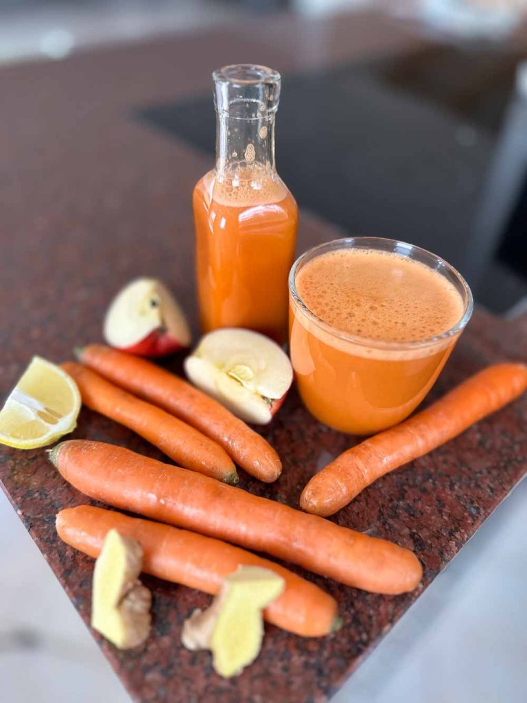 Karottensaft Rezept mit Apfel und Ingwer Karottensaft Rezept mit Apfel und Ingwer