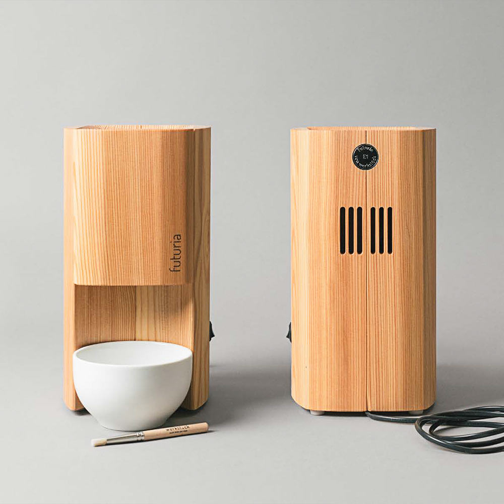 Vorder- und Rückansicht des Futuria E1 Elektro-Getreideflockers von werkstück Vorder- und Rückansicht des Futuria E1 Elektro-Getreideflockers von werkstück