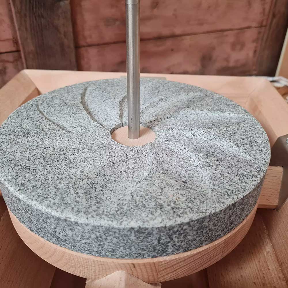 Mahlstein aus Granit der Salzburger MH 8